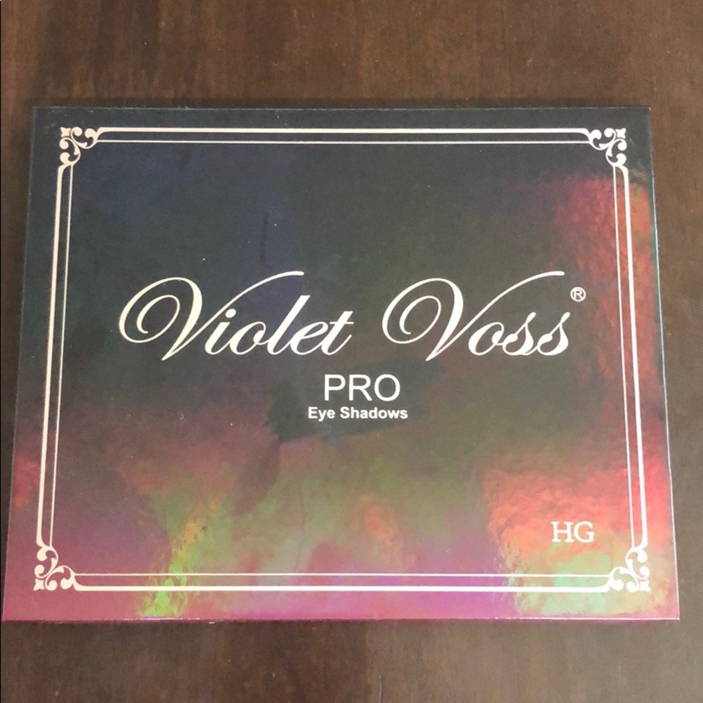 Violet Voss Pro HG Eye shadows palette